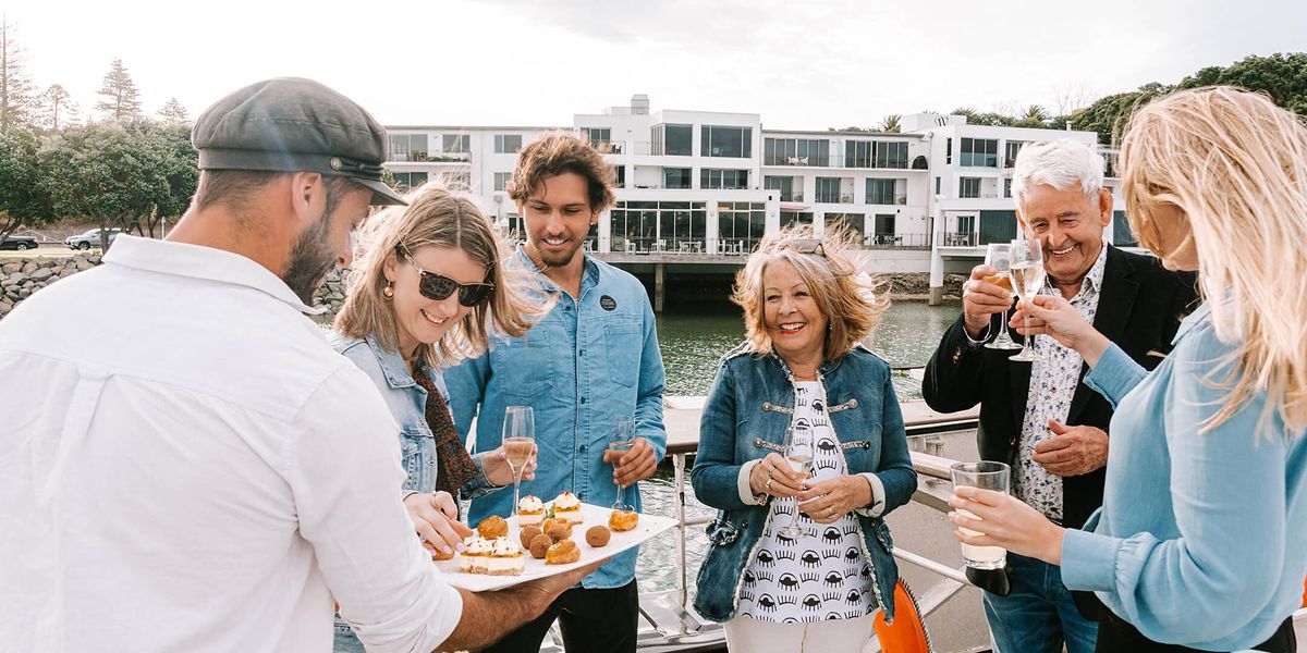 Trinity Wharf Dinner & Sunset Harbour Cruise with Bay Explorer