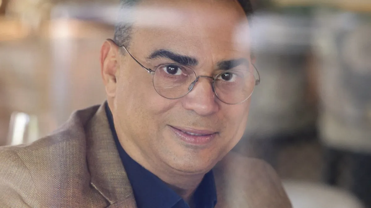 Gilberto Santa Rosa, Olga Ta\u00f1\u00f3n, Chino & Nacho, Elvis Crespo, Morat, Kapo in Miami