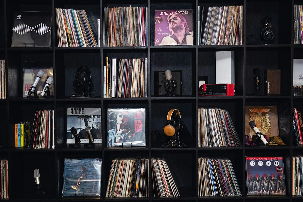 Shoshana Bean x Audio-Technica: Vinyl Listening Party