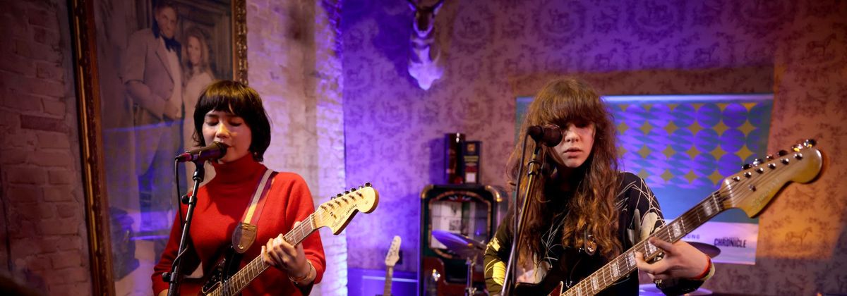 Parking horsegiirL (21+)