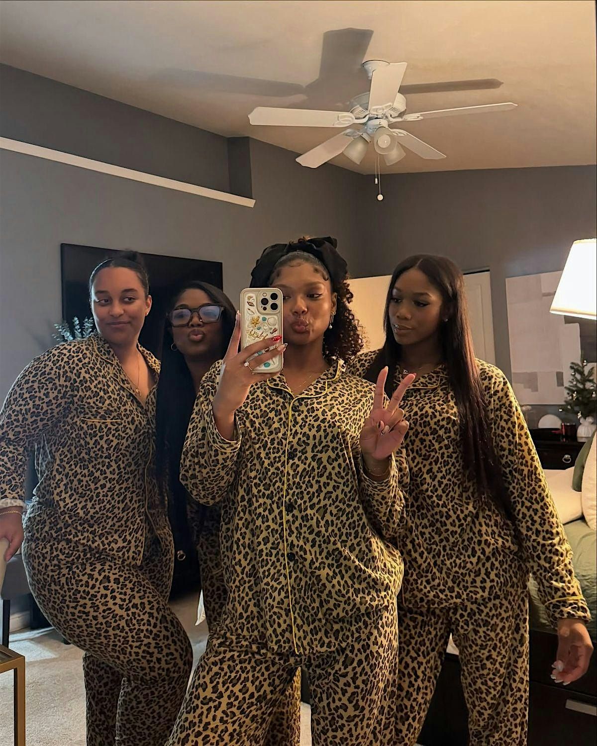 Moms Night Out: Safari Edition