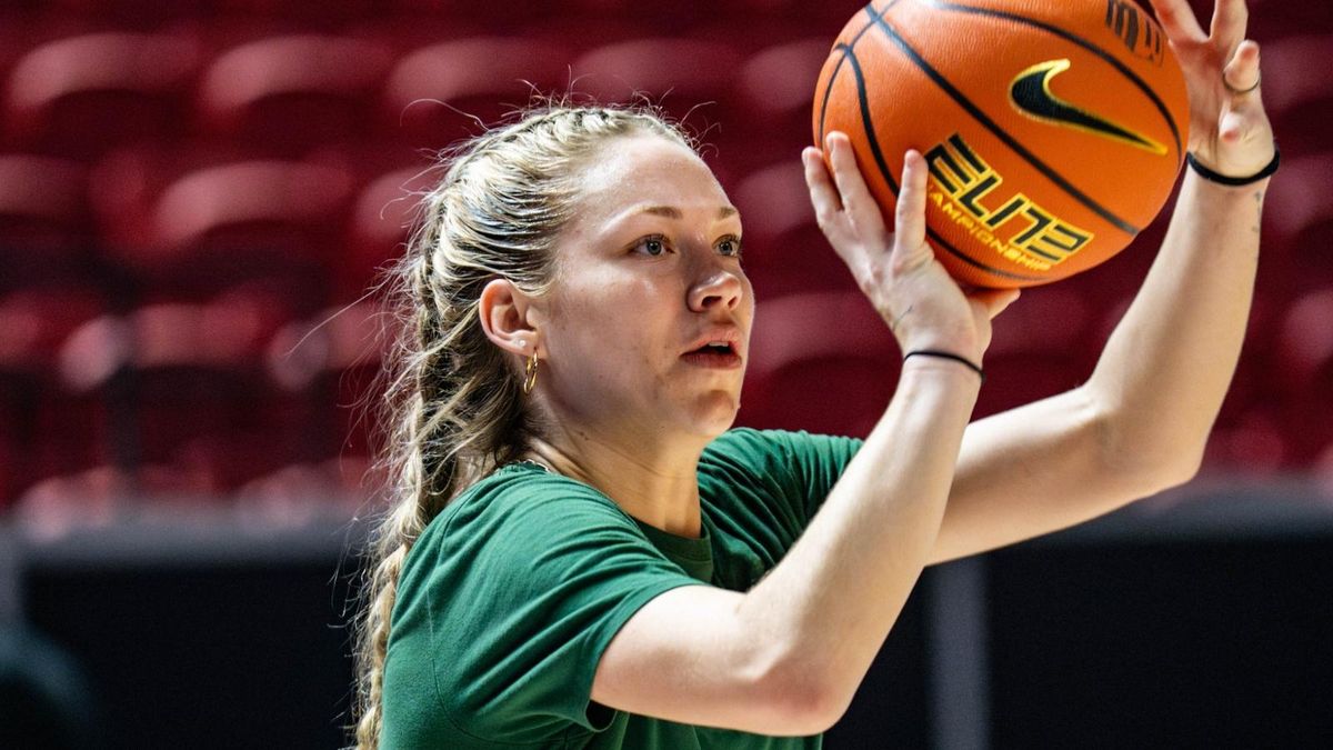 Parking Fresno State Bulldogs at Wyoming Cowgirls Womens Basketball