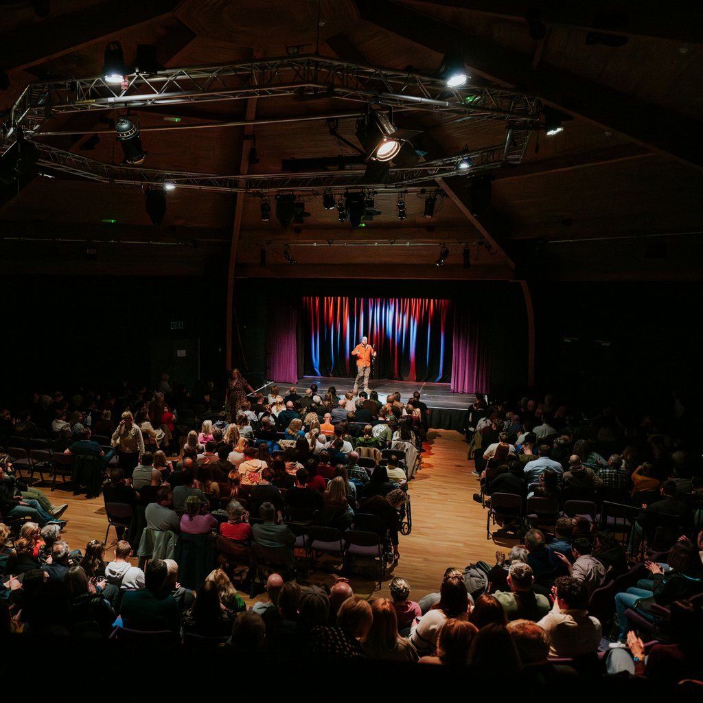 CLOSEUP COMEDY at Rother St Arts House with Adam Rowe and more!