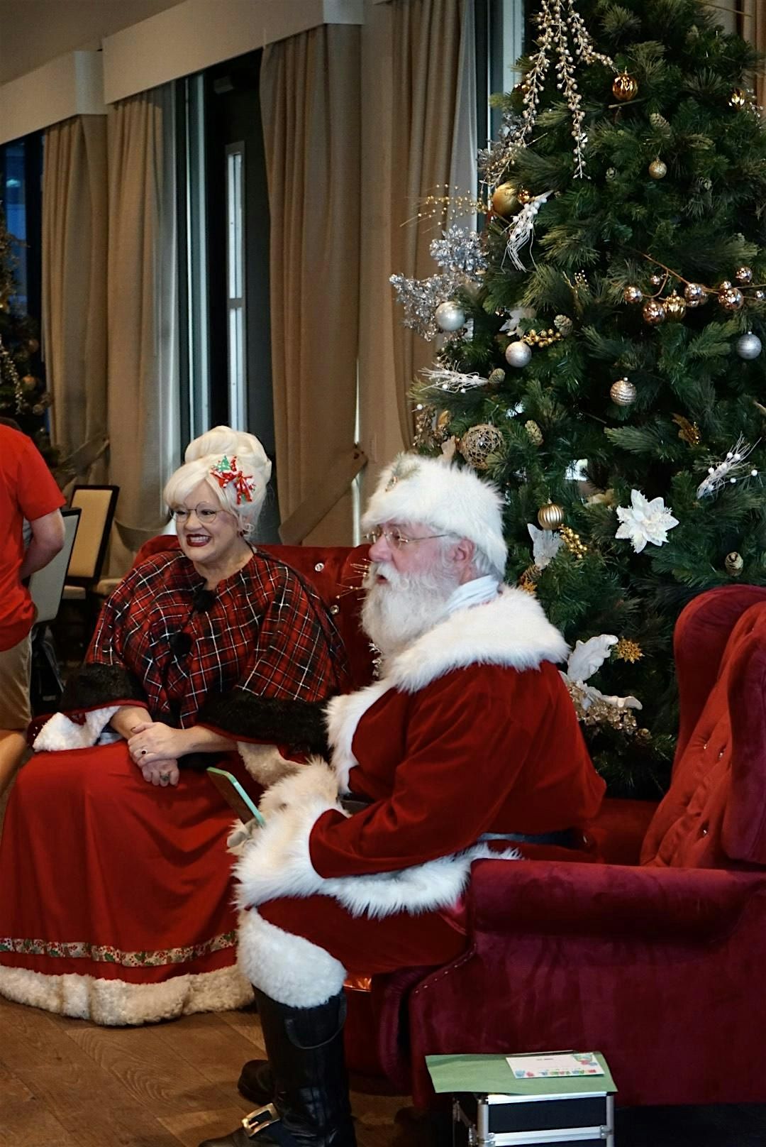 Canvas Santa Brunch - Sunday, Dec. 14