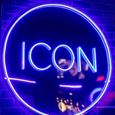 Icon Ultra Lounge