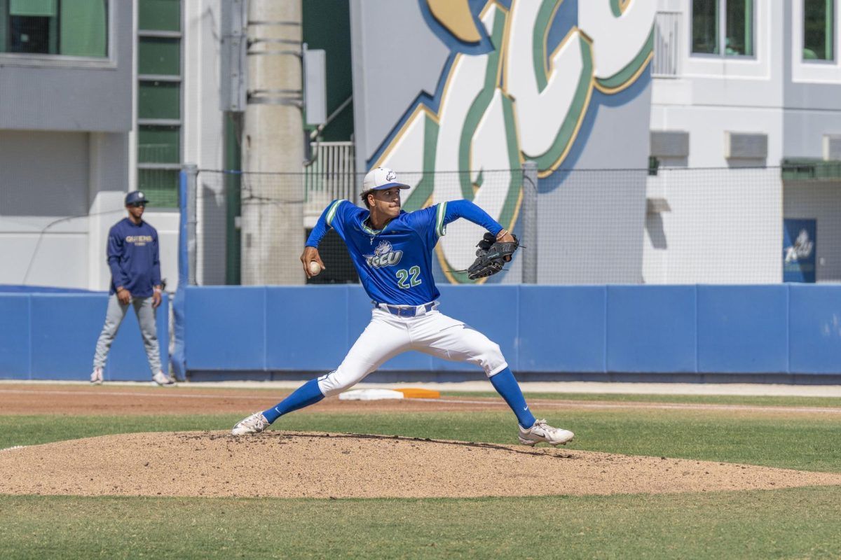 Parking Florida Gulf Coast Eagles at Queens Royals Womens Basketball