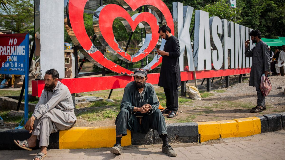 Parking - Kashmir