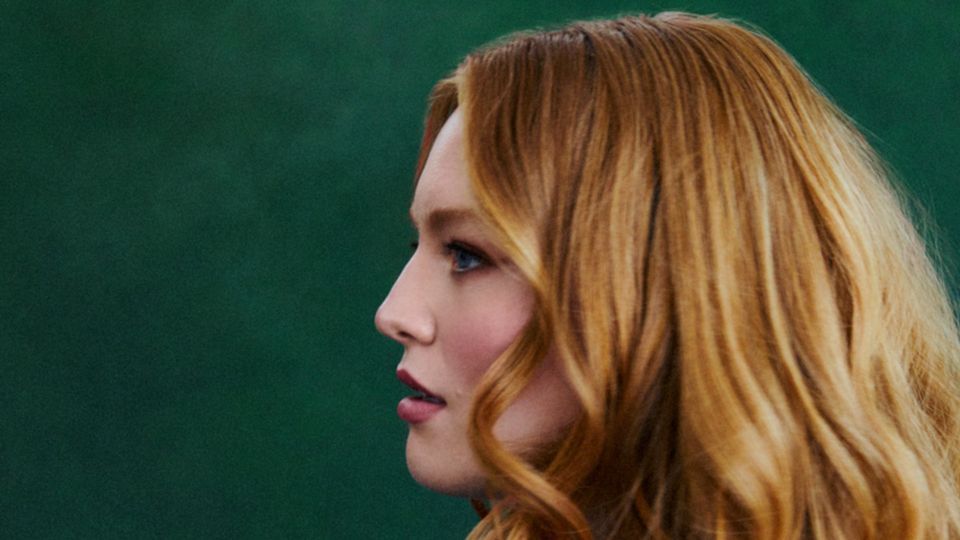 Freya Ridings: Albert Hall, Manchester