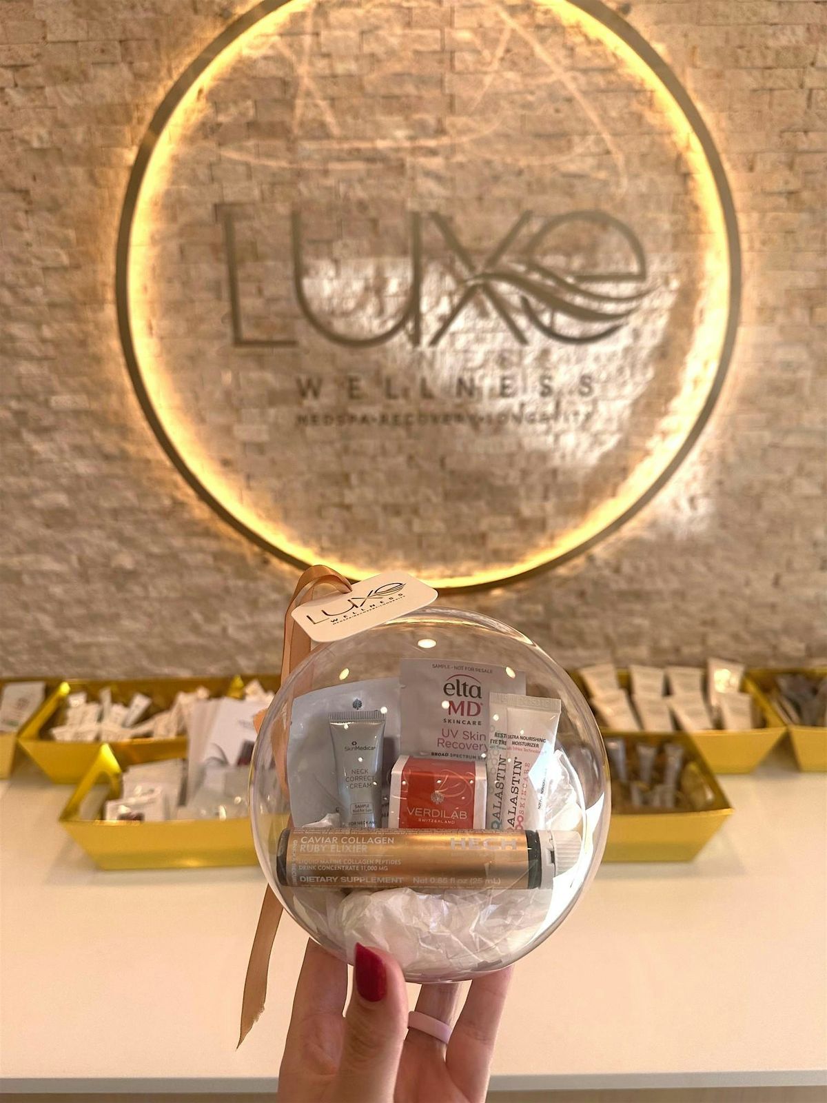 LUXE WELLNESS ORNAMENT BAR - A Holiday Gifting Experience