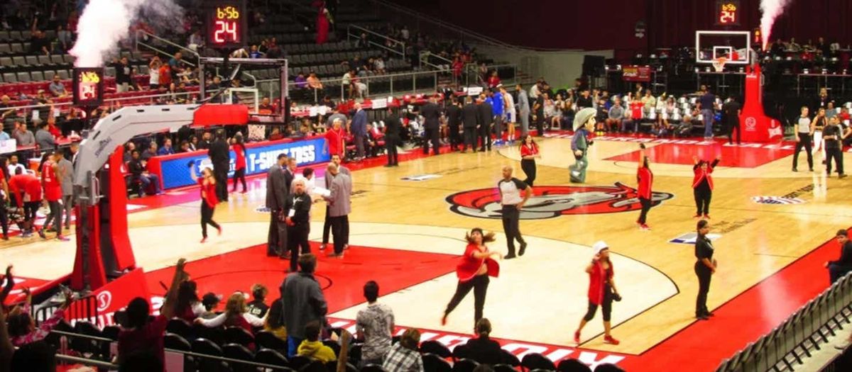 Parking South Bay Lakers at Rio Grande Valley Vipers