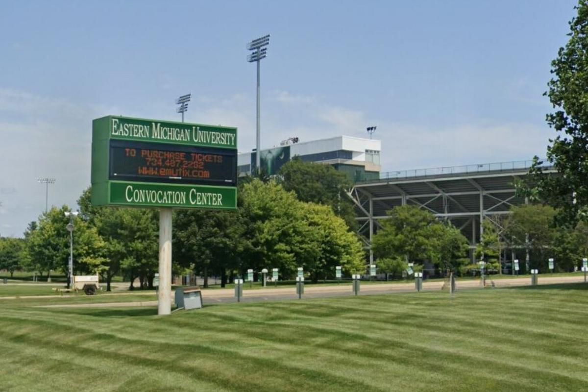Parking LIU Sharks at Eastern Michigan Eagles Football