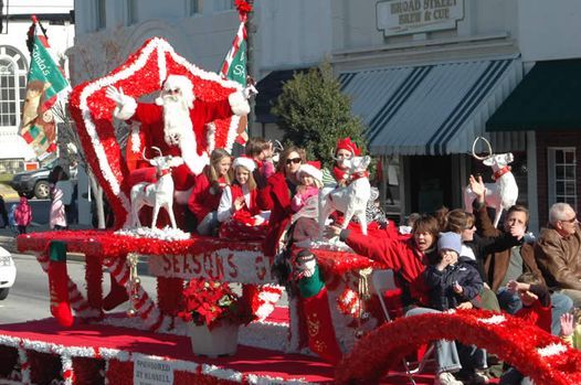 Broadmoor 2022 Christmas Parade Broadmoors Annual Christmas Parade | Broadmoor High School, Baton Rouge, La  | December 4, 2021