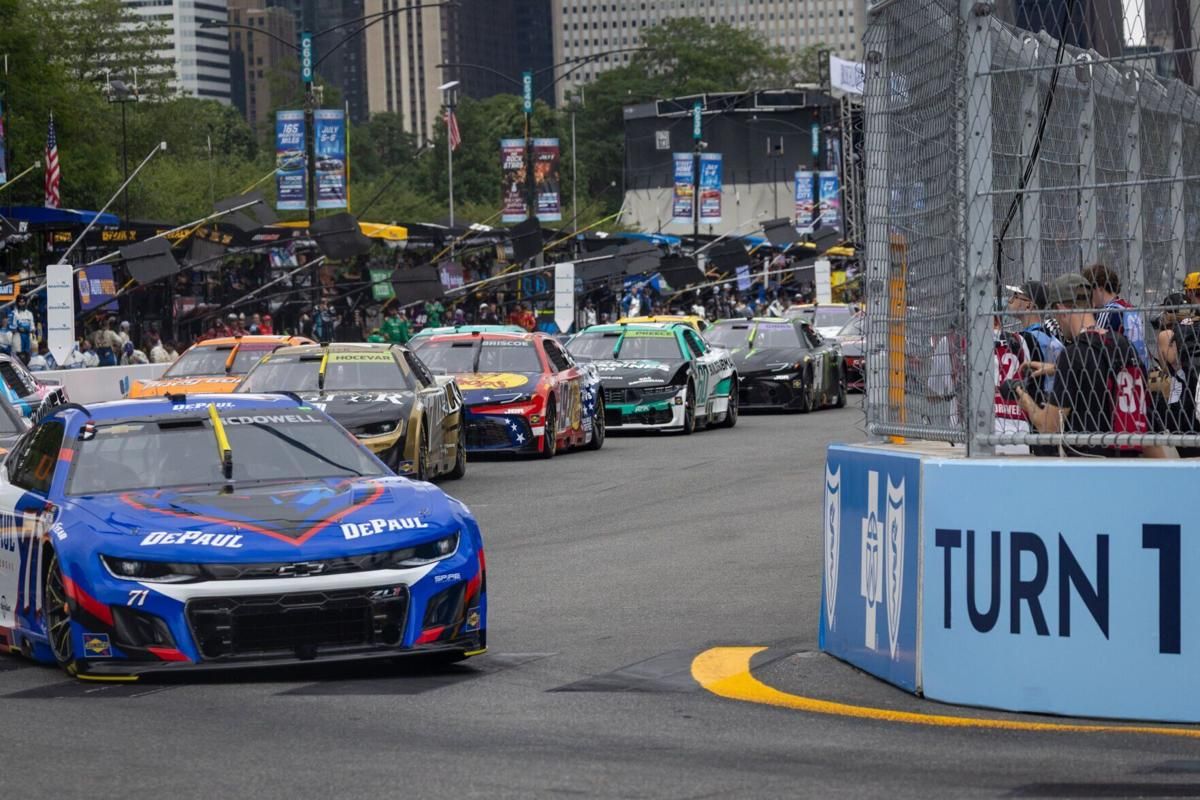 Parking NASCAR Cup Series at Kansas Speedway Fall Race