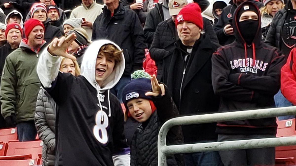 Parking Kentucky Wildcats at Louisville Cardinals Football