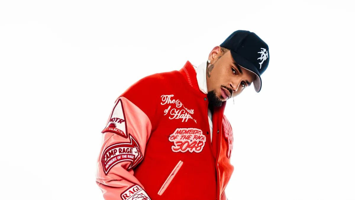 Chris Brown, Summer Walker, Bryson Tiller in Saint Louis