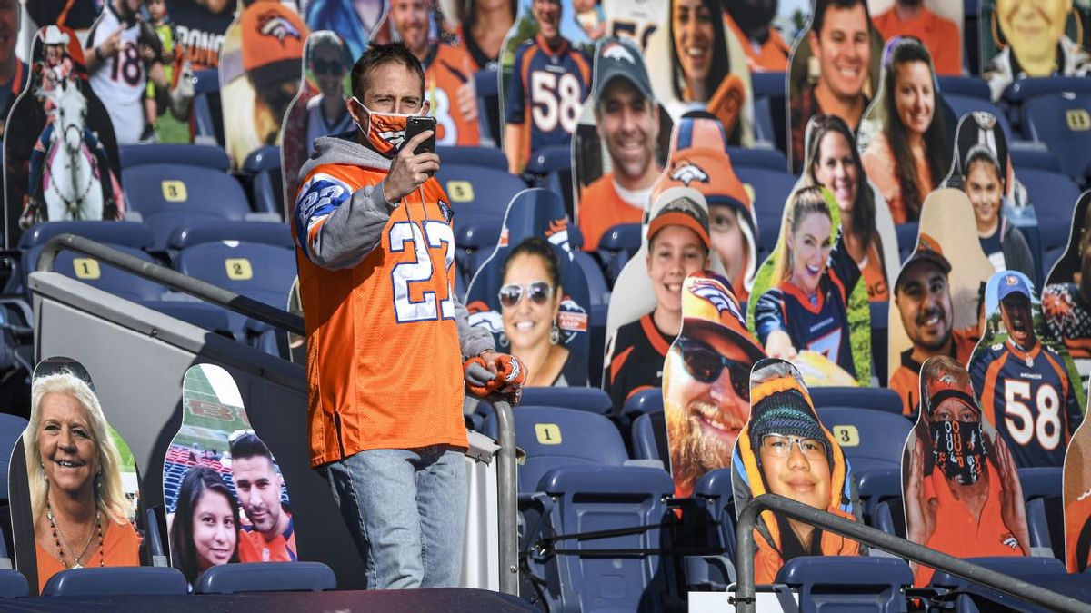 Tampa Bay Buccaneers at Miami Dolphins at Hard Rock Stadium