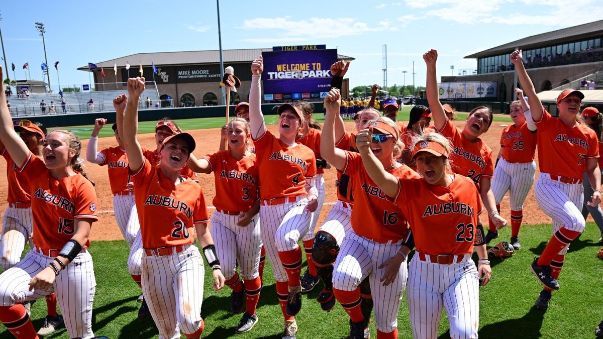 Parking Auburn Tigers at LSU Tigers Womens Volleyball