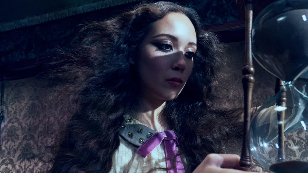 Laufey, Alice Phoebe Lou in Greater London