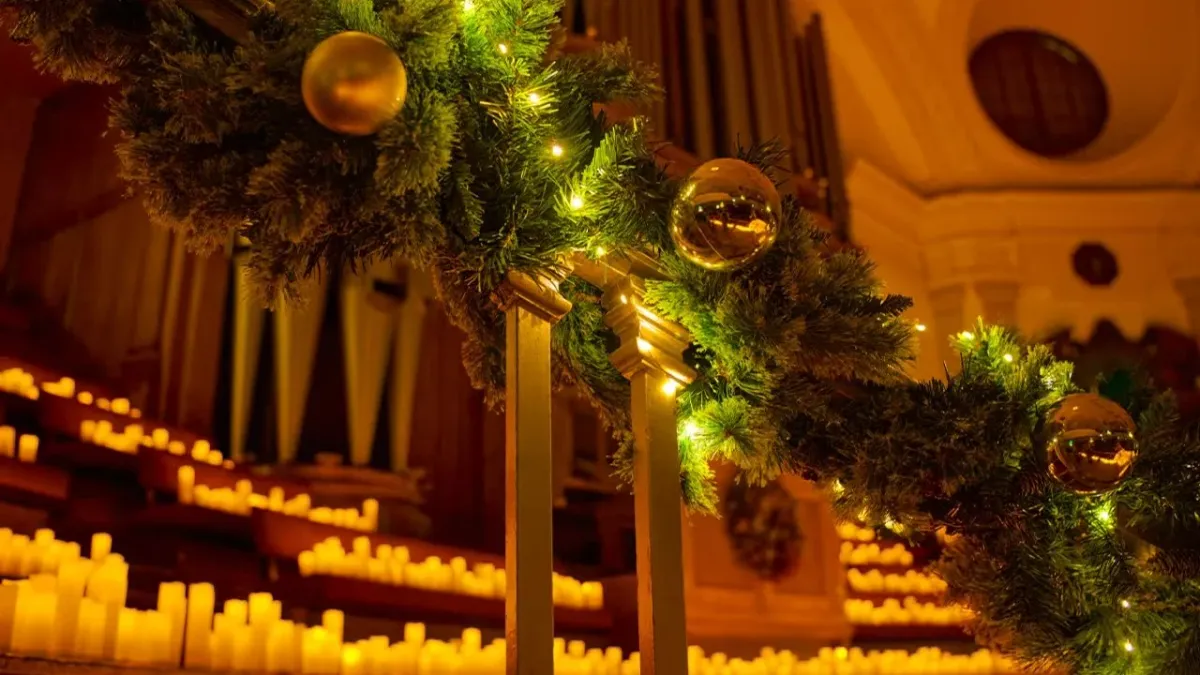 Candlelight Christmas Carols on Strings!