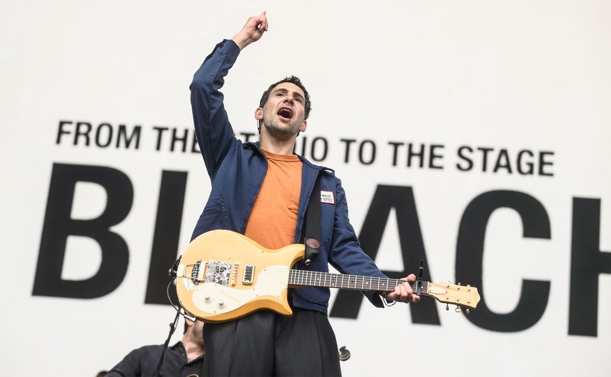 Parking Folk Bitch Trio