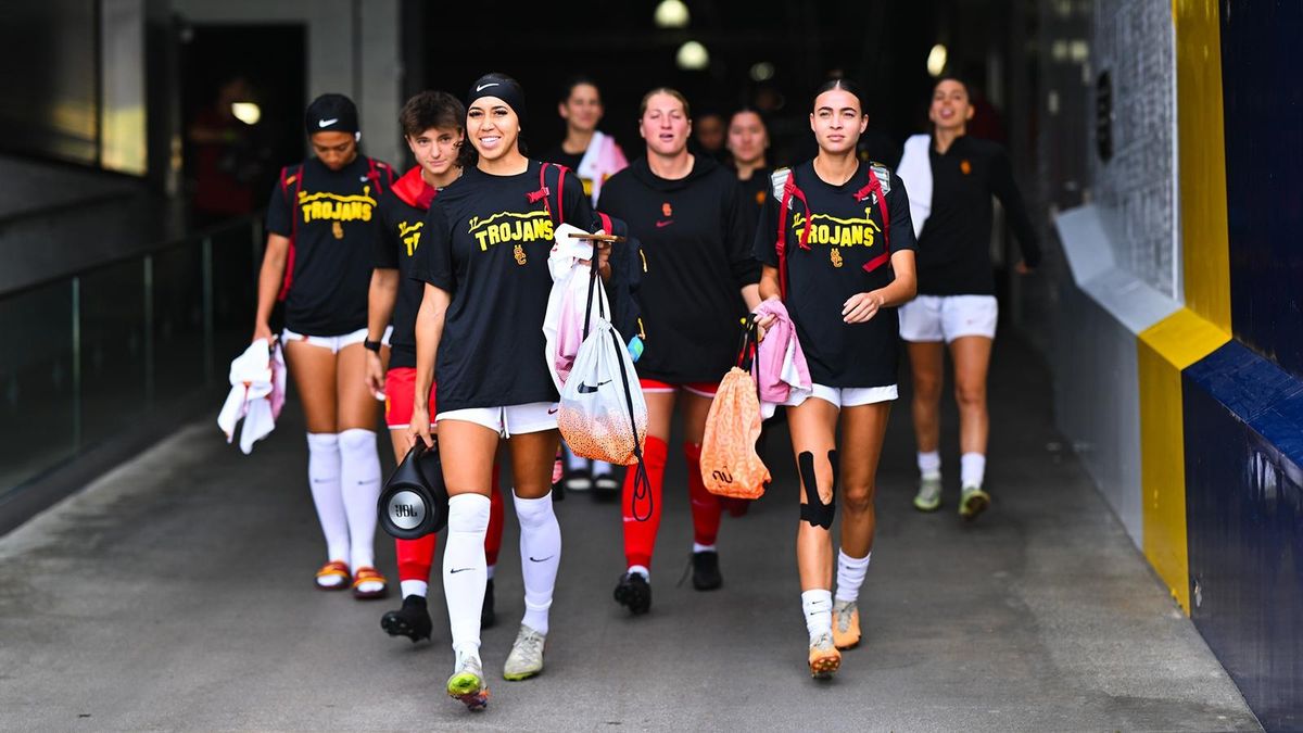 Parking Portland Pilots at USC Trojans Womens Soccer