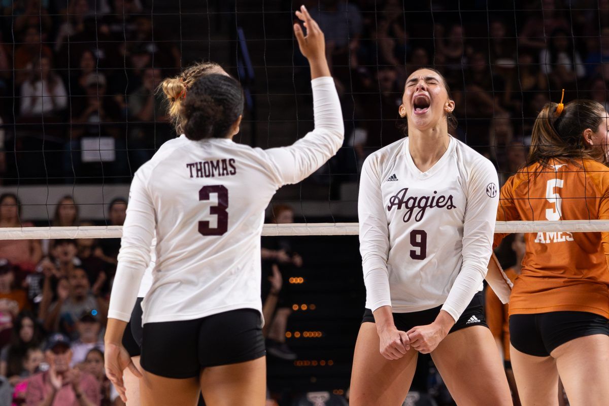 Oklahoma Sooners at Texas A&M Aggies Womens Volleyball at Reed Arena