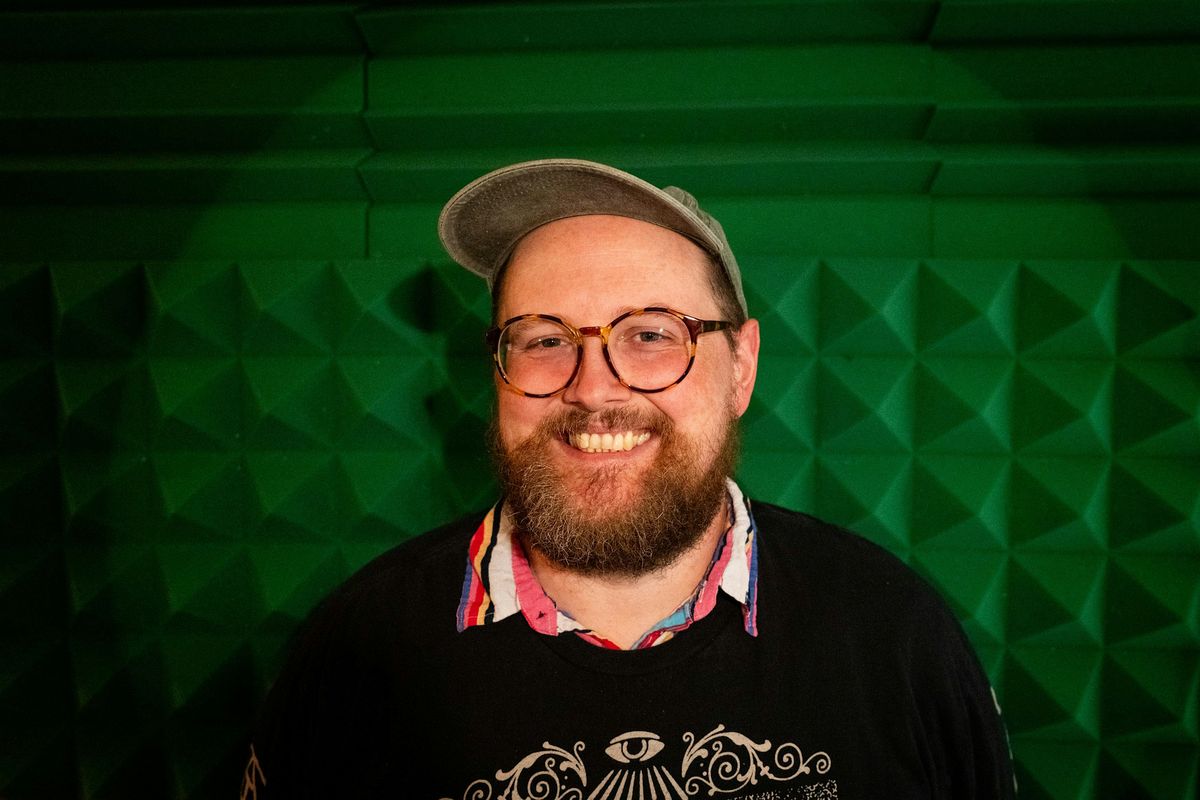 Dan Deacon with id m theft able