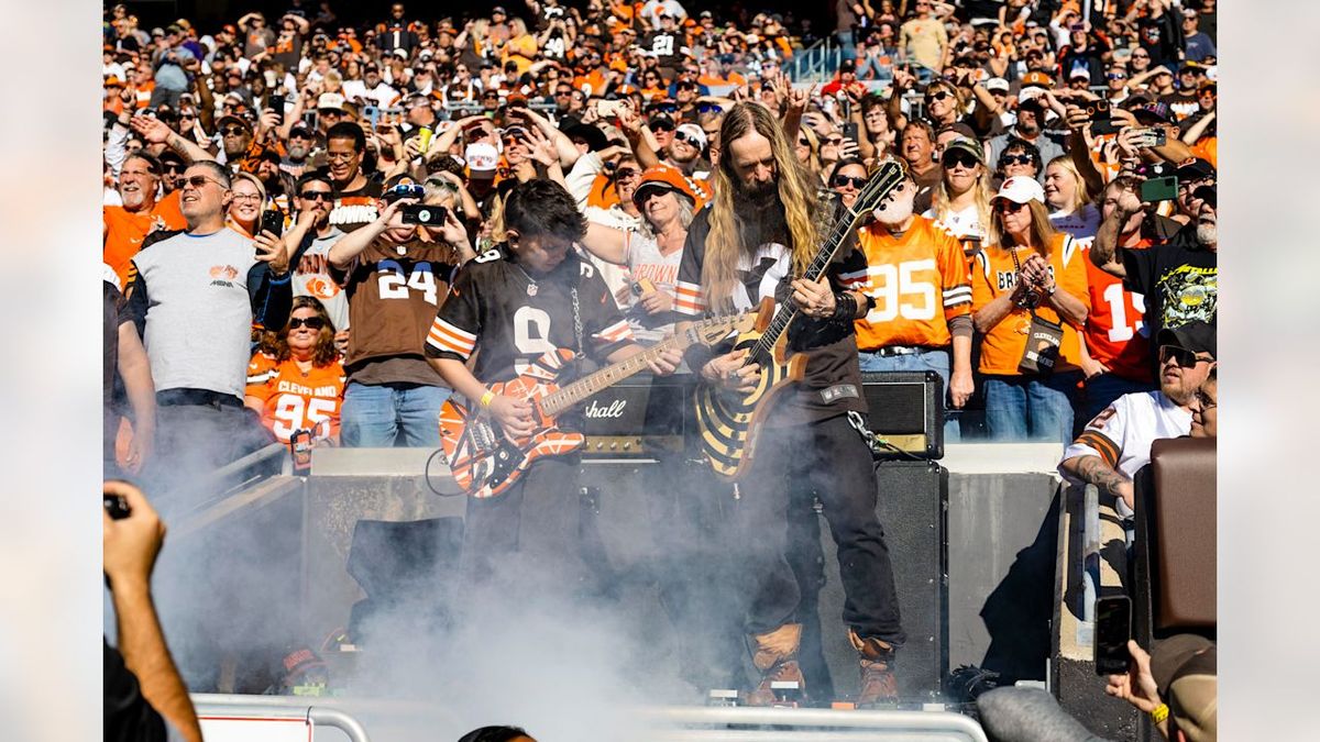Cincinnati Bengals at Cleveland Browns Tickets