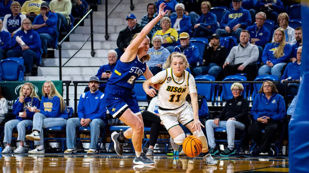 Parking South Dakota State Jackrabbits at North Dakota State Bison Womens Basketball