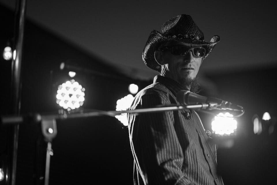 Bobby Dee Keys Solo at Grants Side Car Bar in Meridian Grants