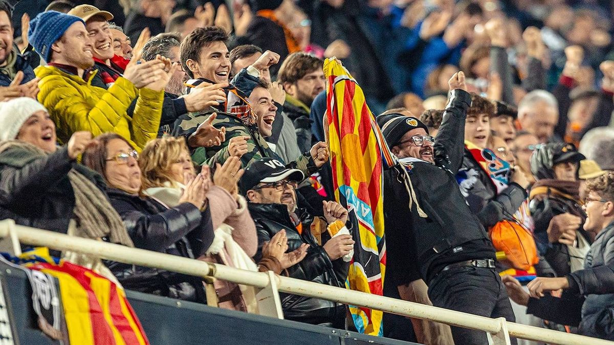 Valencia CF vs CA Osasuna at Mestalla Stadium