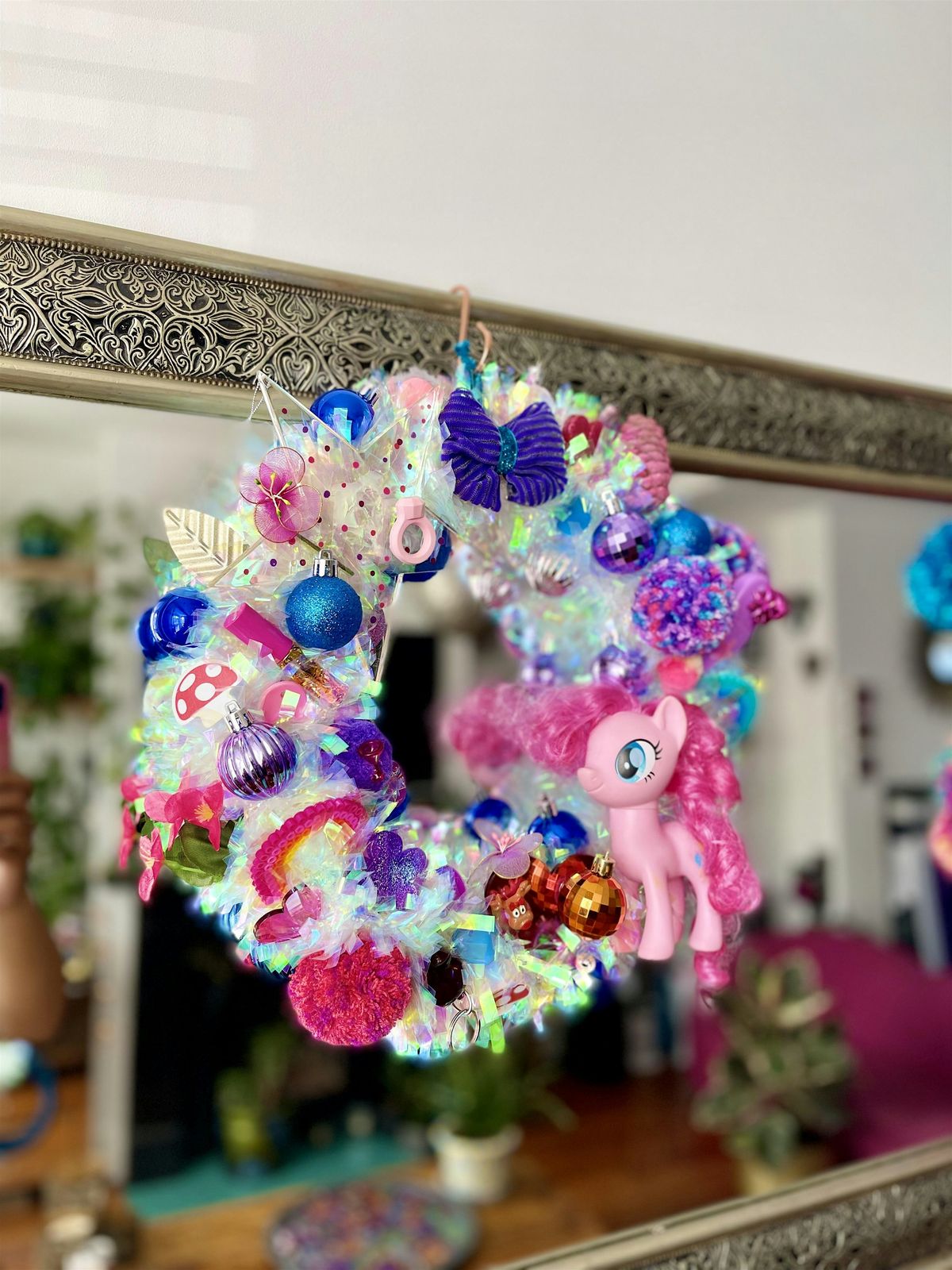 KITSCHMAS WREATH MAKING WORKSHOP