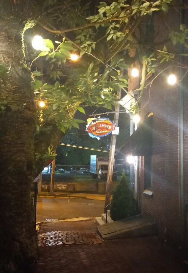 Open Mic @ the Waldorf