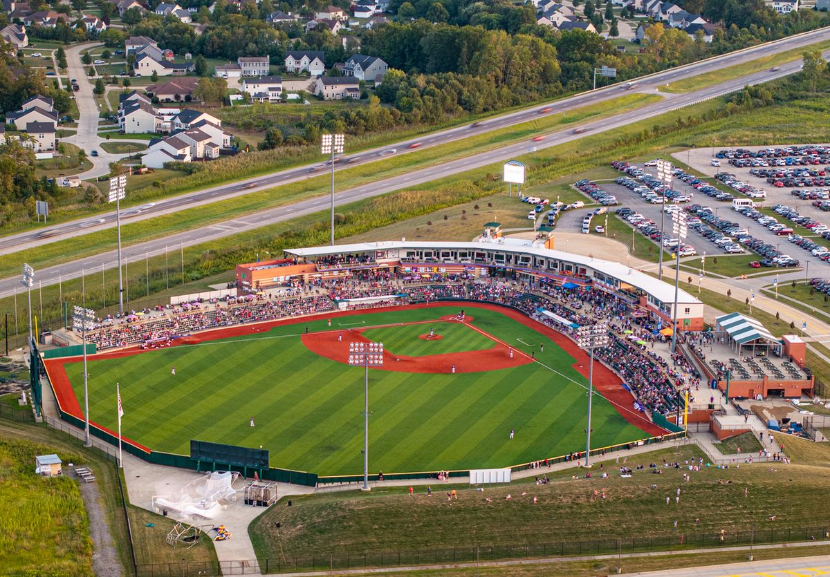 Lake Erie Crushers at Trois-Rivieres Aigles at Stade Quillorama
