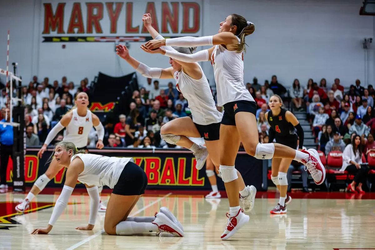 Oregon Ducks at Maryland Terrapins Womens Volleyball