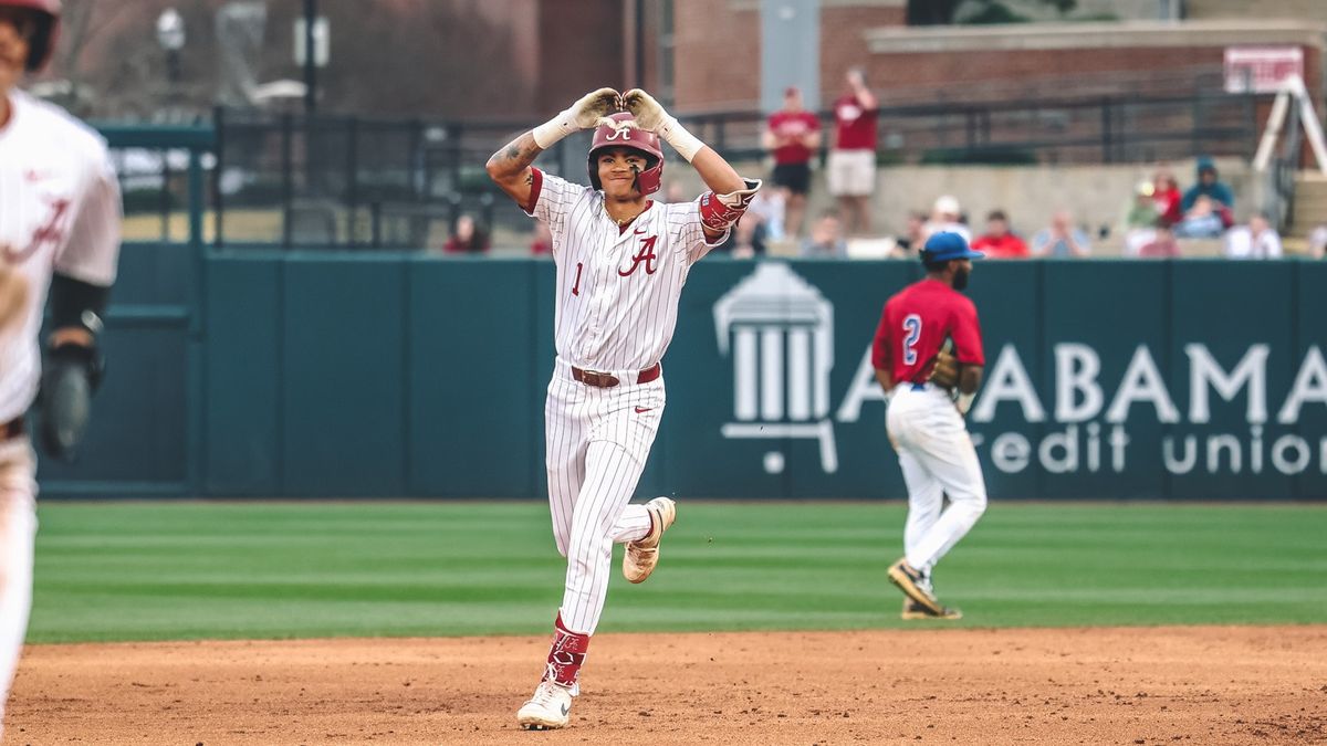 Parking Troy Trojans at Alabama Crimson Tide Womens Basketball