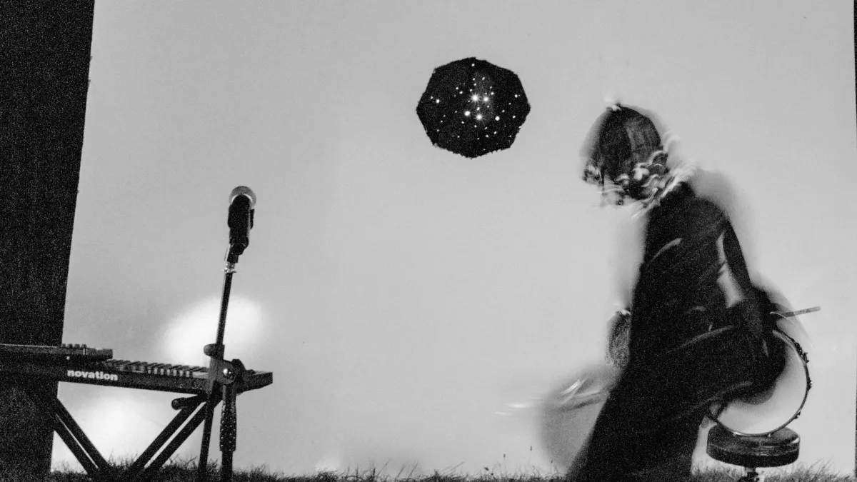 Dreamer Isioma in Hlavn\u00ed m\u011bsto Praha