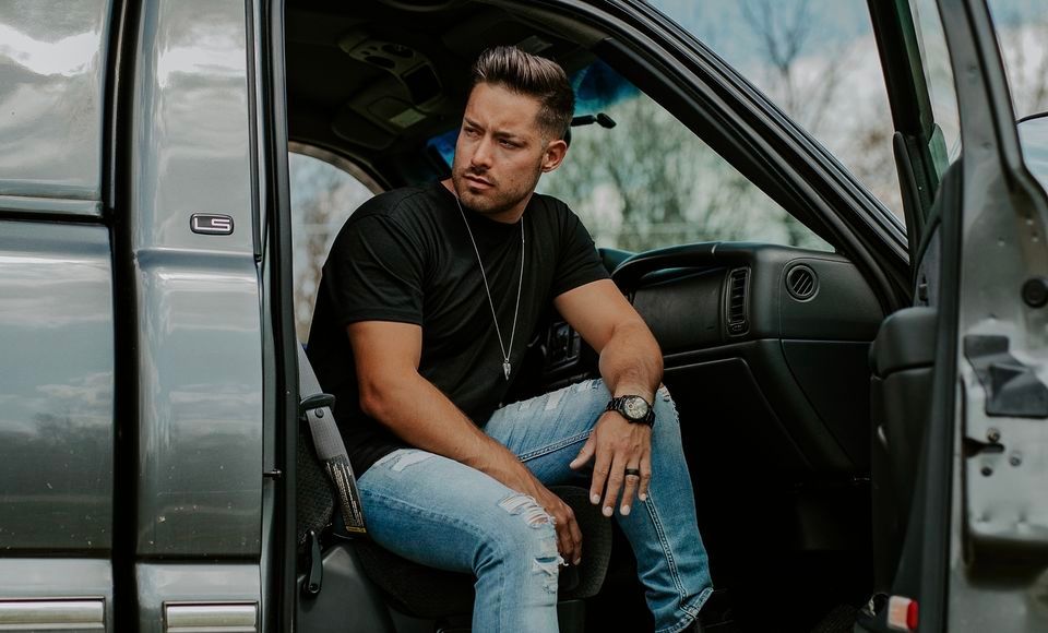 Adam Calvert at Knockin Boots Saloon Knockin' Boots Saloon, Fort