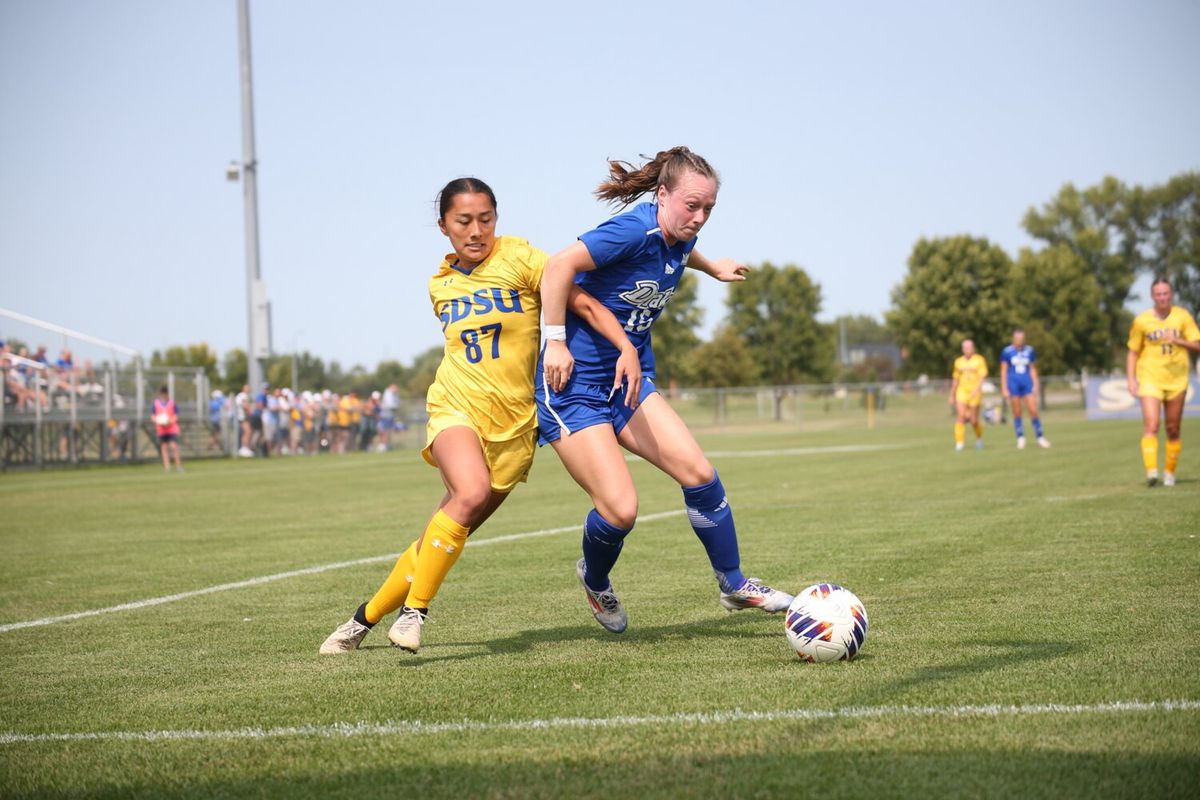 Parking Drake Bulldogs at South Dakota State Jackrabbits Football