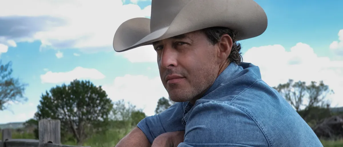 Aaron Watson in Helotes