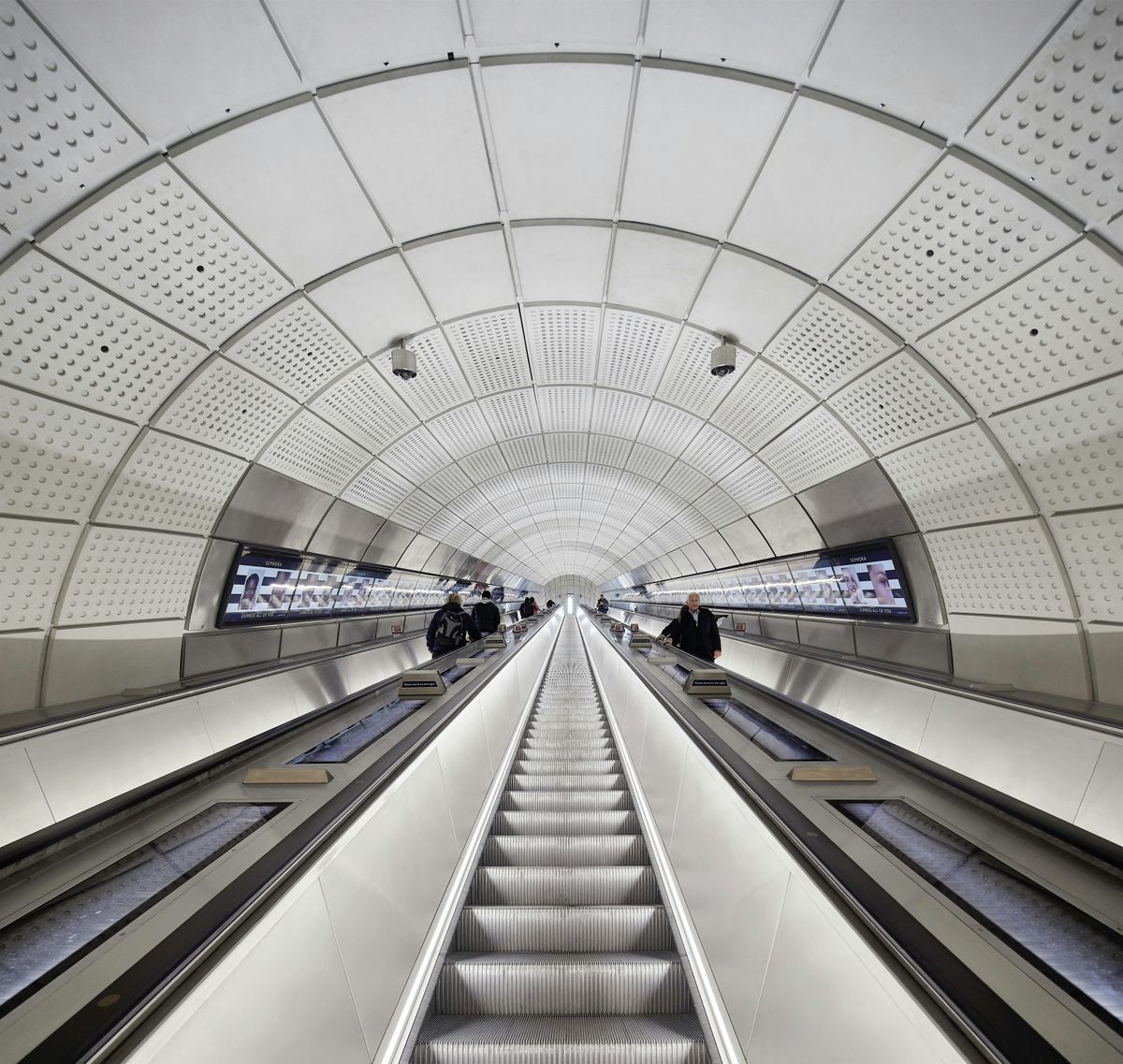 AIA UK Building Tour - The Elizabeth Line by Grimshaw Architects at ...