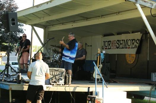 Joe and the Shmoes!