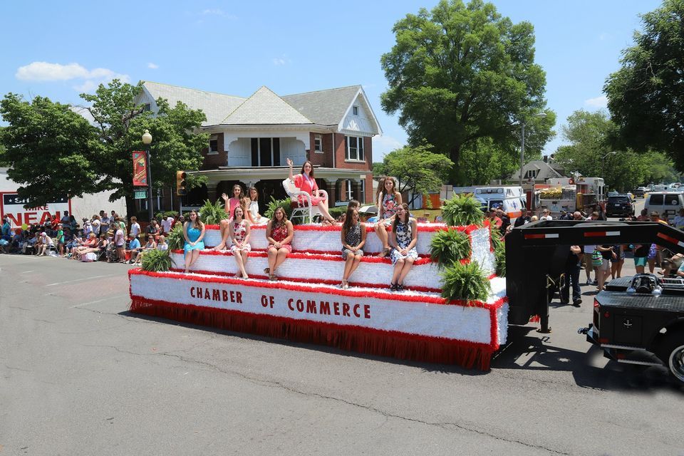 75th Annual Tennessee Strawberry Festival Parade Downtown Dayton, TN