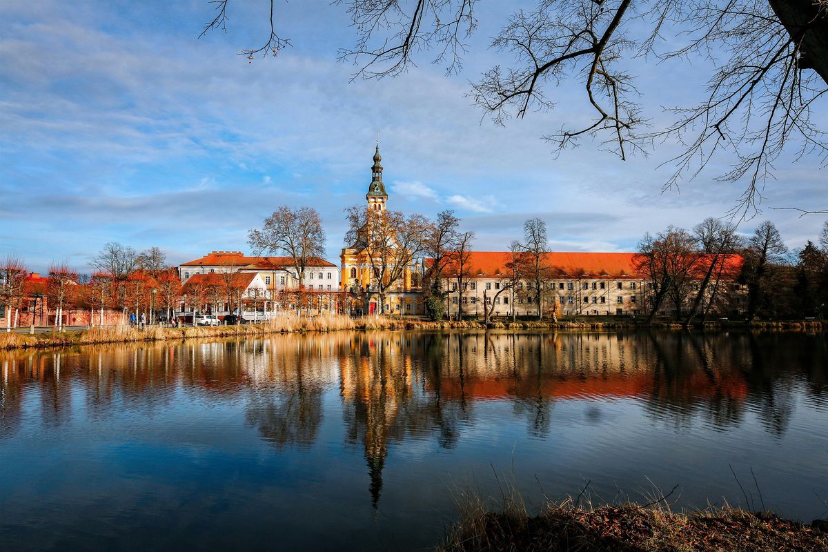 Monastery, Baroque Gardens & Brewery Tour: Neuzelle