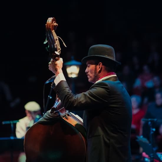 The Jazz Room : un hommage \u00e0 Frank Sinatra et \u00e0 Louis Armstrong