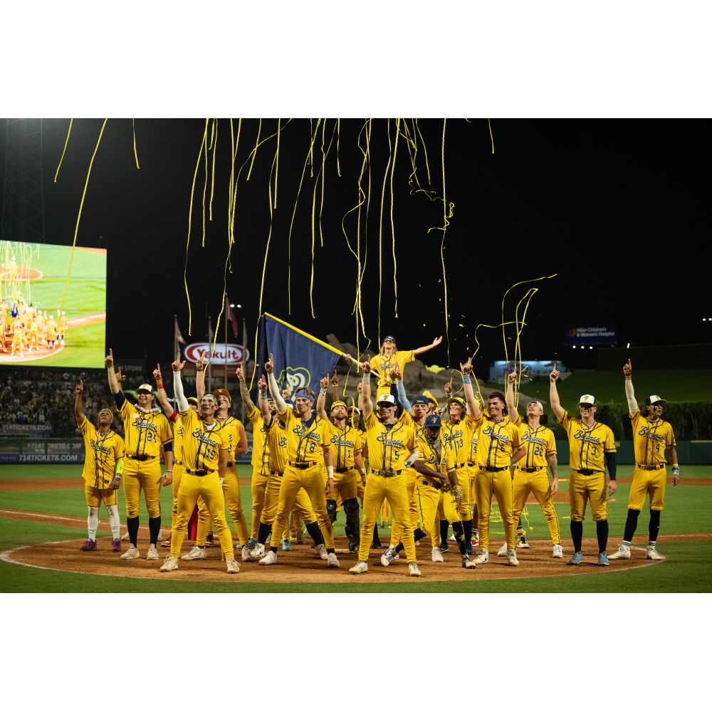 Indianapolis Clowns at Savannah Bananas at Coors Field