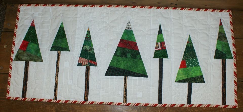 Paris Texas Christmas 2022 Crumb Table Runner | Sew Always, Paris, Tx | July 15, 2022