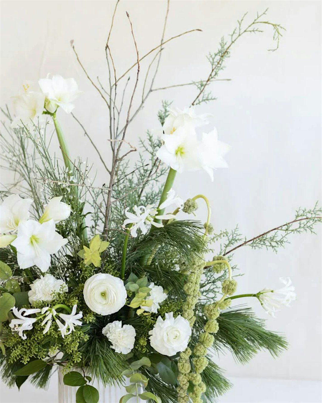 Monochromatic Floral Centerpiece Building: Winter Whites