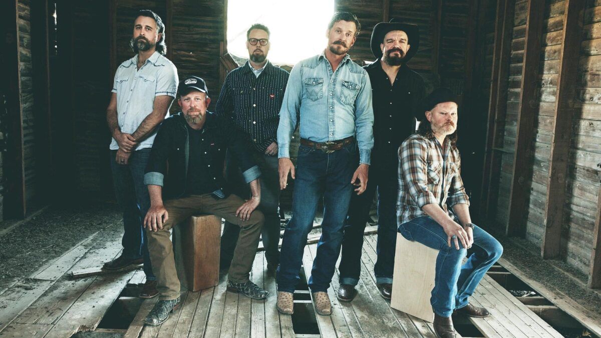 Turnpike Troubadours with Trampled by Turtles, and Leon Majcen
