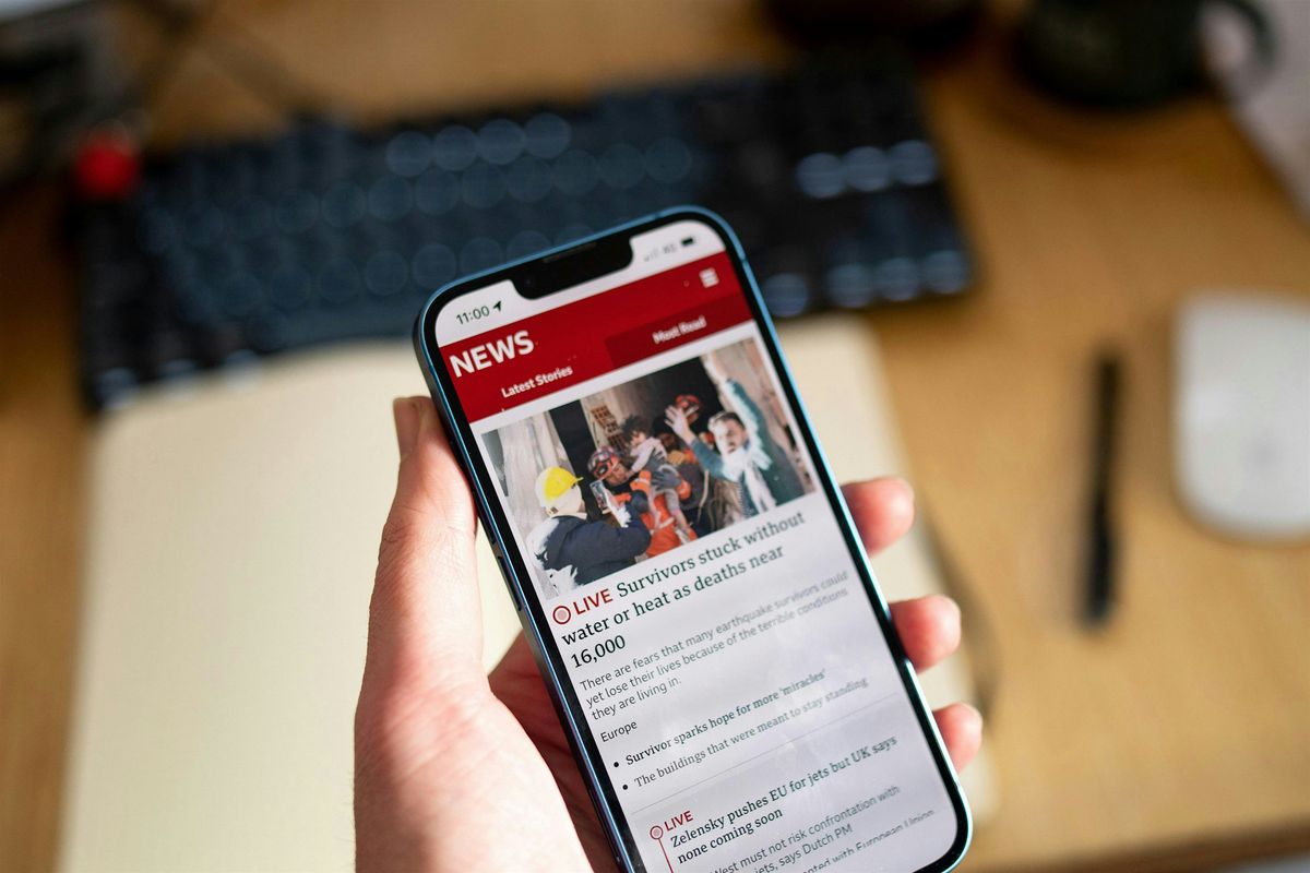 Clickbait and Beyond: How the Internet Grabs Your Attention